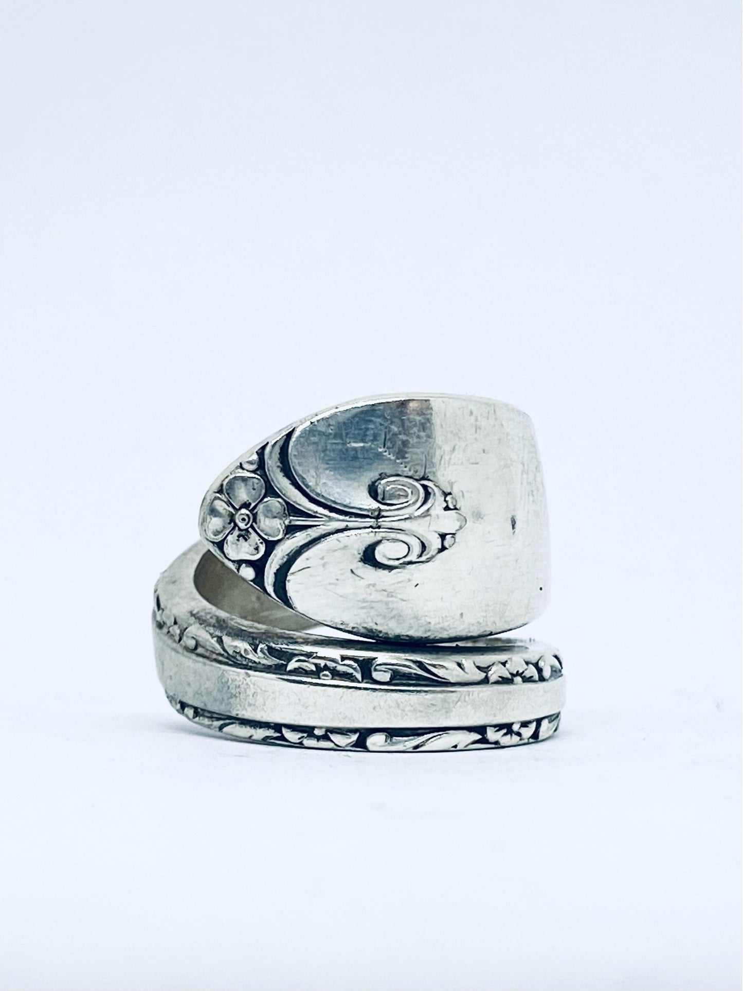 Anello SPIRALE MANICO CUCCHIAINO realizzato con antica posata in argento