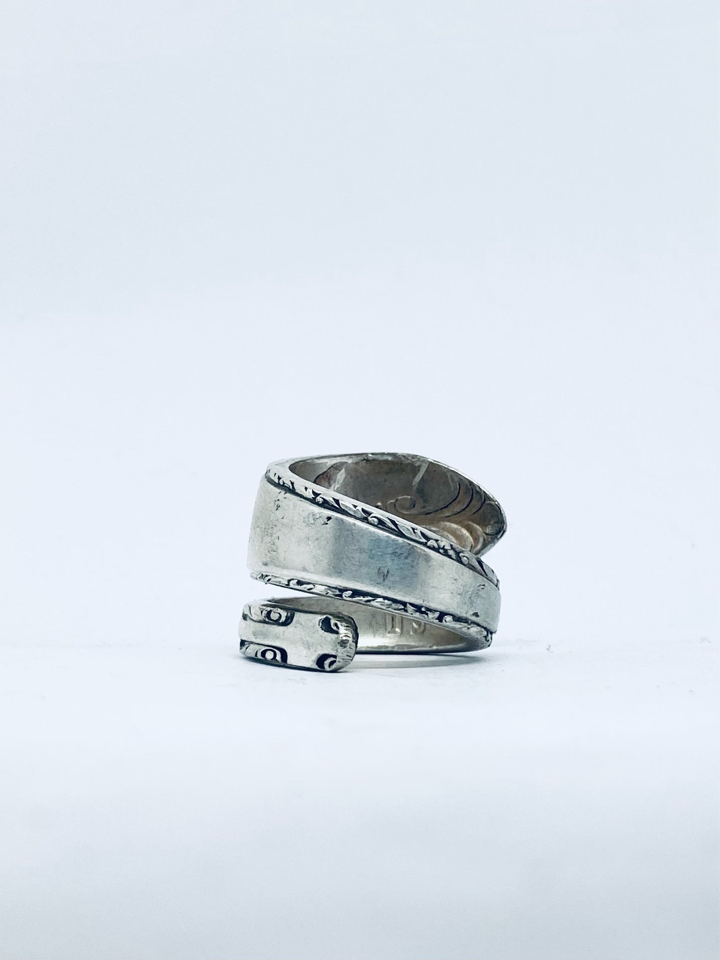 Anello SPIRALE MANICO CUCCHIAINO realizzato con antica posata in argento