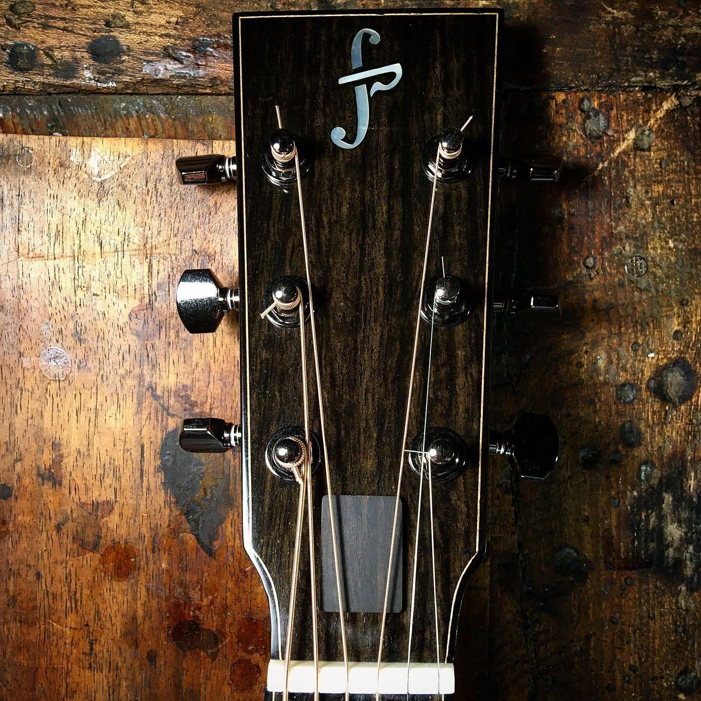 Sussone Guitars