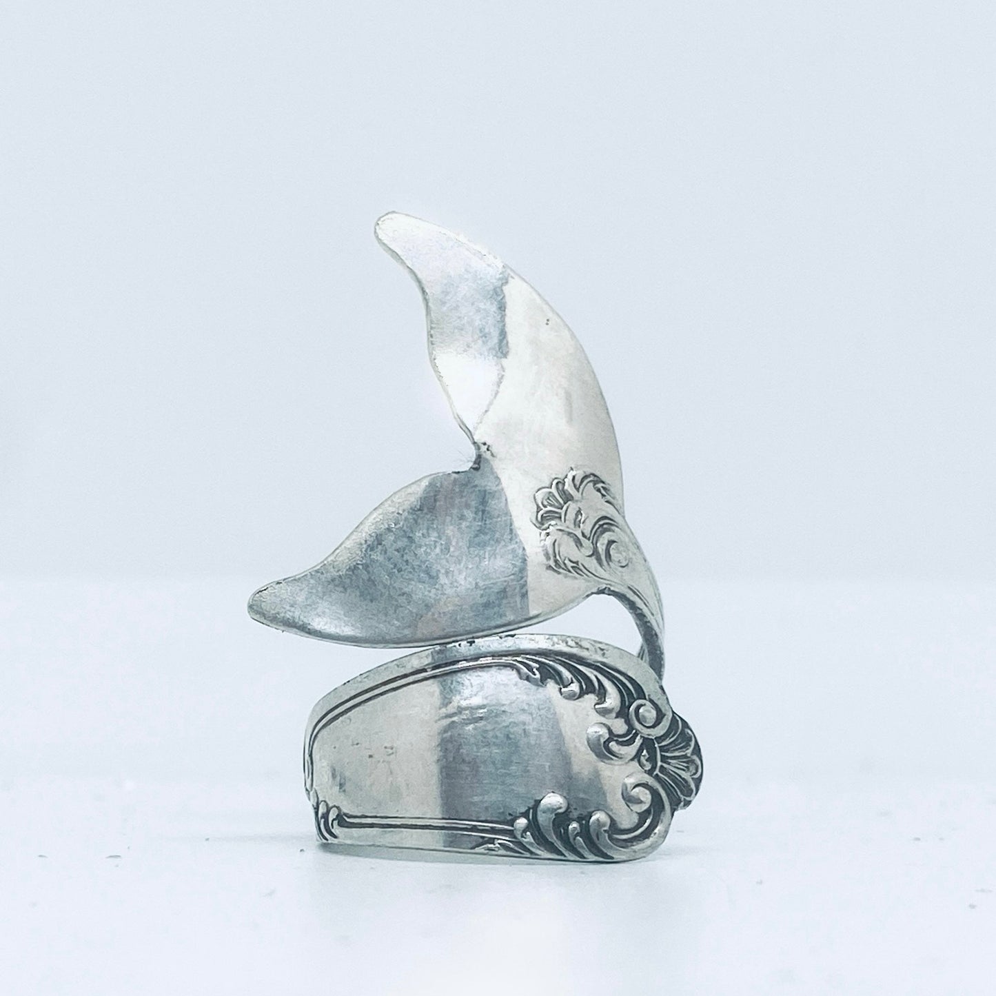ANELLO CON BALENA