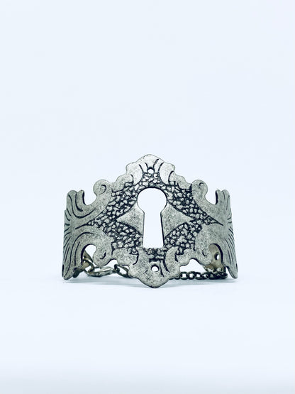 Bracciale SERRATURA ZAMA QUEEN, realizzata con un'antica serratura