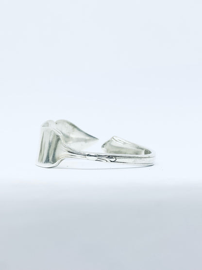 Bracciale MASTER BUTTER KNIFE realizzato con un'antica posata, in lega d'argento