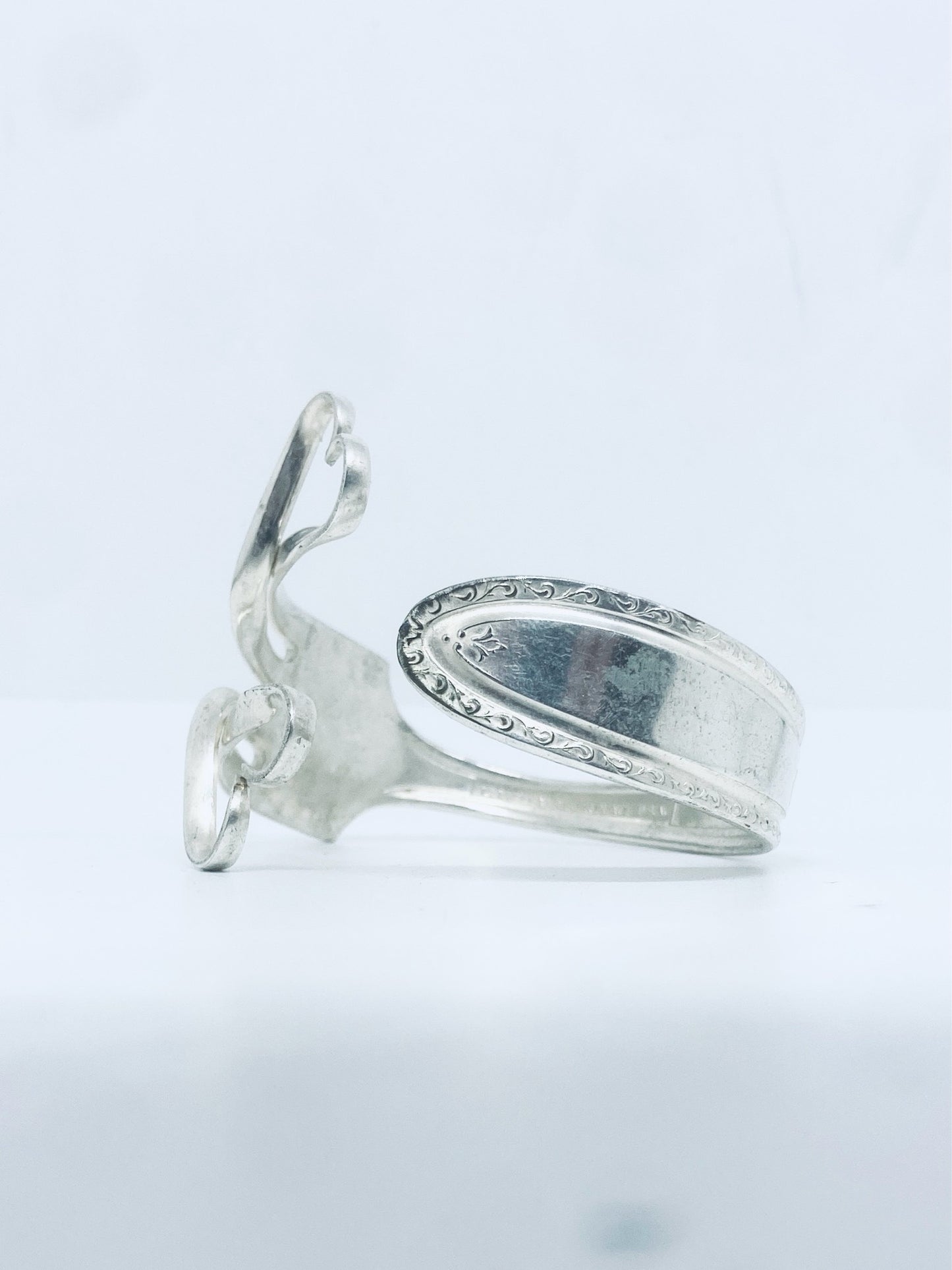 Bracciale FORCHETTA CUORI in lega d'argento realizzato con un'antica posata