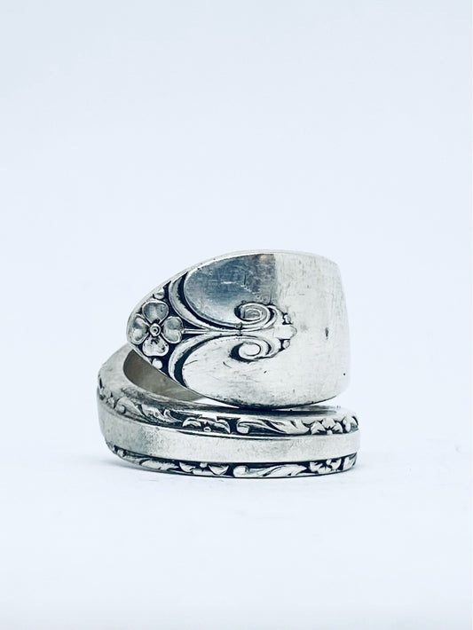 Anello SPIRALE MANICO CUCCHIAINO realizzato con antica posata in argento