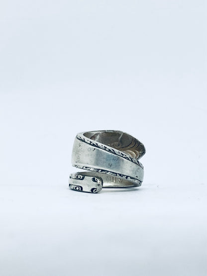 Anello SPIRALE MANICO CUCCHIAINO realizzato con antica posata in argento
