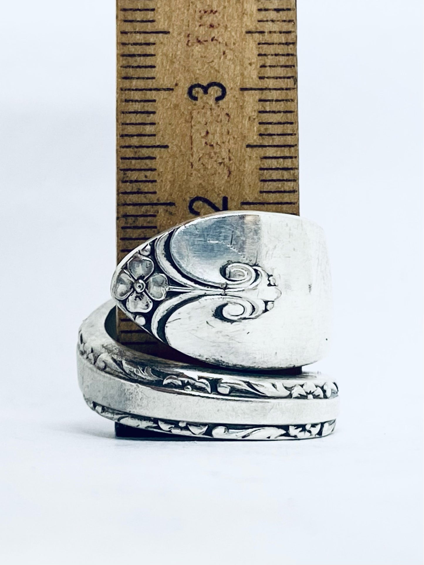 Anello SPIRALE MANICO CUCCHIAINO realizzato con antica posata in argento